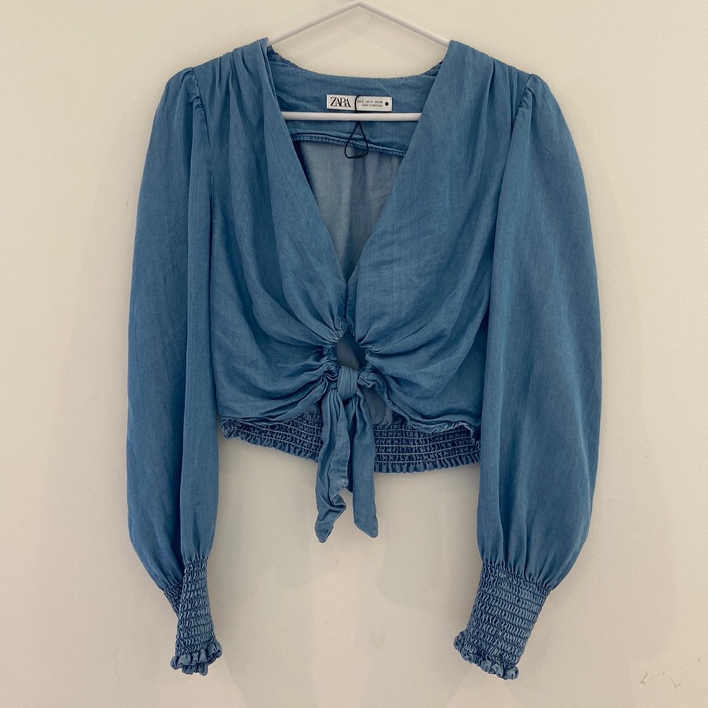 Blue Zara size small long sleeve crop knot top